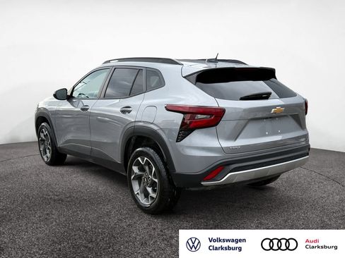 Used 2024 Chevrolet Trax LT w/ Driver Confidence Package image 3