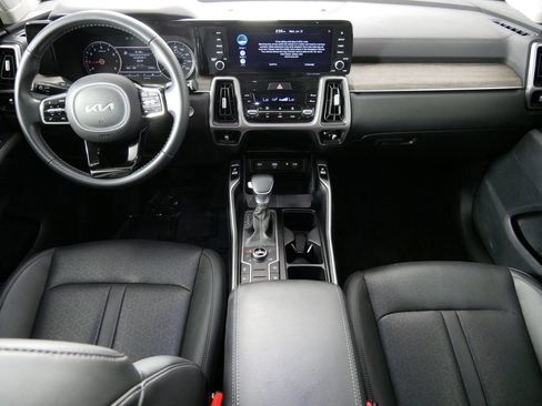 Used 2023 Kia Sorento S w/ Panoramic Sunroof Package AWD/4WD image 23
