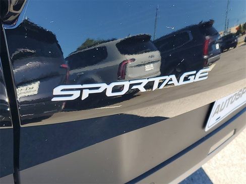New 2026 Kia Sportage EX image 27