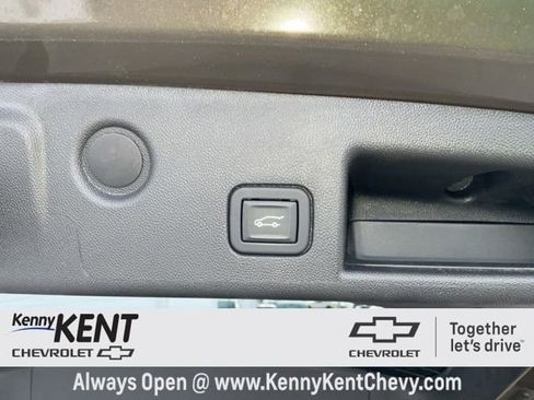 Used 2023 Chevrolet Equinox RS image 8