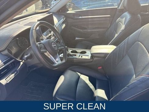 Used 2023 Nissan Altima 2.5 SR w/ SR Premium Package image 14