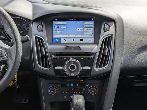 Used 2017 Ford Focus SEL FWD image 16