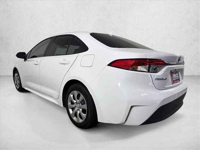 Used 2025 Toyota Corolla LE w/ Convenience Package FWD image 5