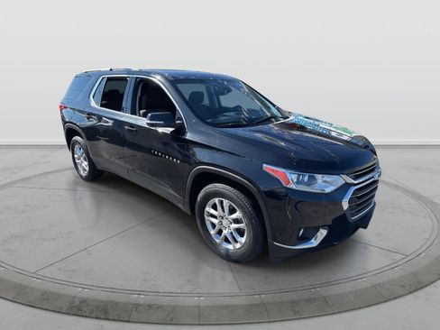 Used 2020 Chevrolet Traverse LT w/ Driver Confidence II Package image 1