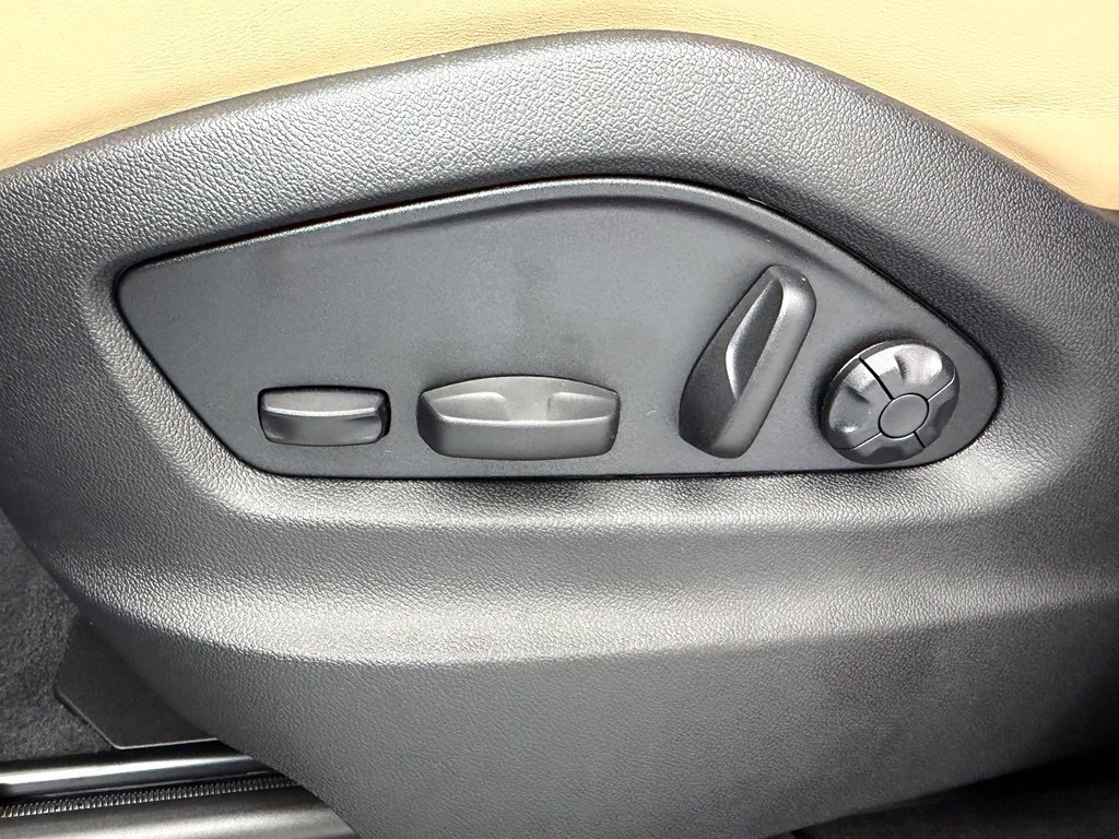 Used 2026 Porsche Cayenne S AWD/4WD image 24