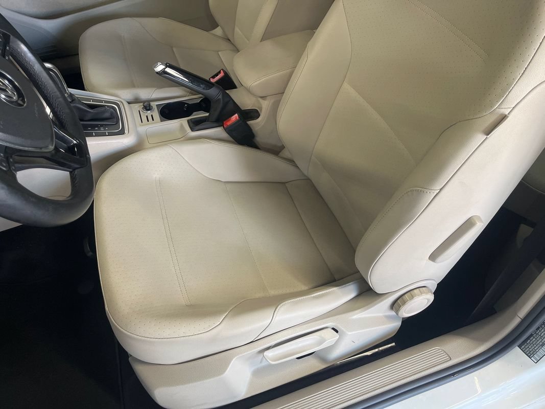 Used 2015 Volkswagen Golf S FWD image 36