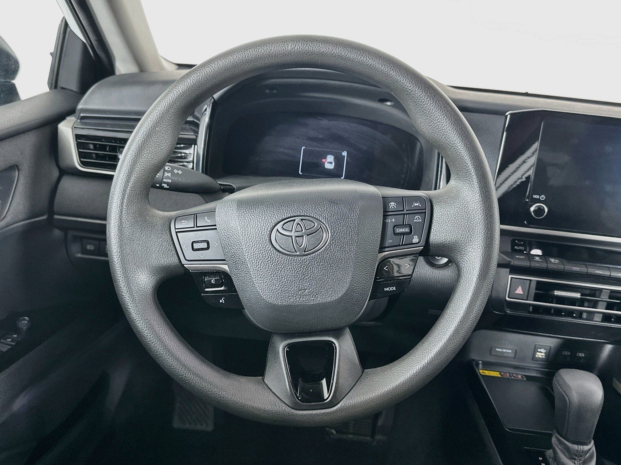 Used 2025 Toyota Camry LE FWD image 18