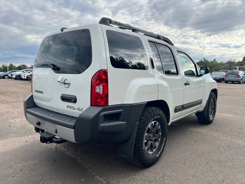 Used 2015 Nissan Xterra PRO-4X w/ Pro-4x Leather Package AWD/4WD image 5