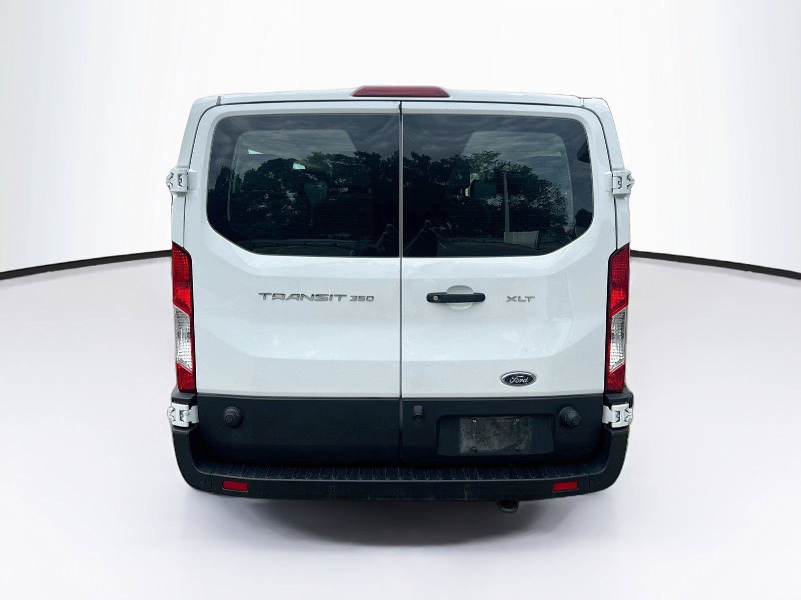 Used 2024 Ford Transit 350 XLT RWD image 4