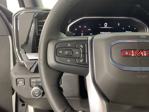 New 2026 GMC Sierra 1500 Elevation image 16