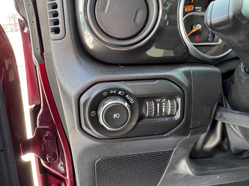 Used 2022 Jeep Wrangler Unlimited Sport image 24