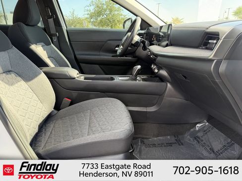 Used 2025 Nissan Kicks SV FWD image 14