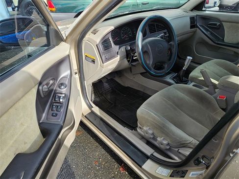 Used 2003 Hyundai Elantra GLS image 6