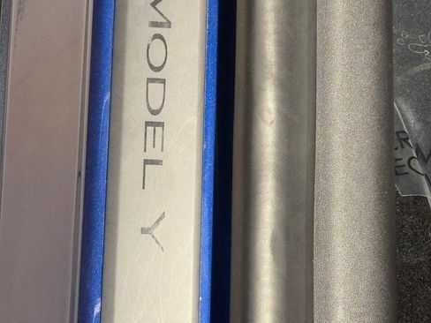 Used 2021 Tesla Model Y Long Range image 32