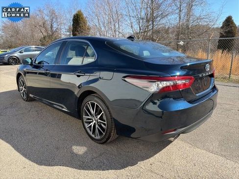 Used 2021 Toyota Camry XLE w/ Cold Weather Package image 4
