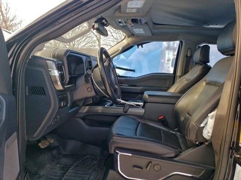 Used 2023 Ford F350 Lariat w/ Black Appearance Package image 5