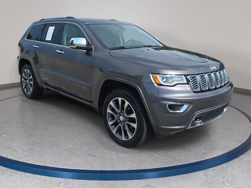 Used 2017 Jeep Grand Cherokee Overland AWD/4WD image 3