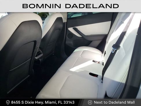 Used 2022 Tesla Model Y Long Range image 5