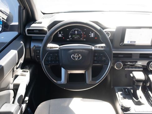 Used 2025 Toyota 4Runner SR5 AWD/4WD image 2