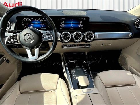 Used 2023 Mercedes-Benz GLB 250 4MATIC image 7