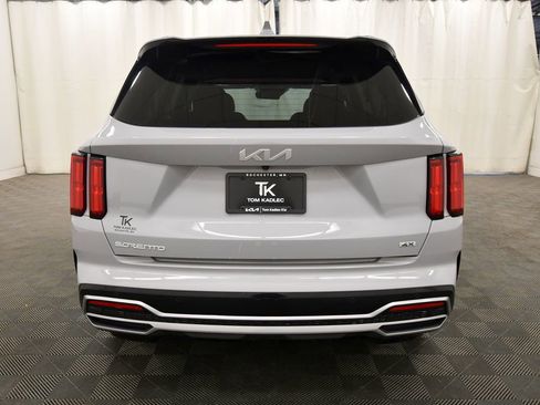 Certified 2023 Kia Sorento SX AWD/4WD image 6