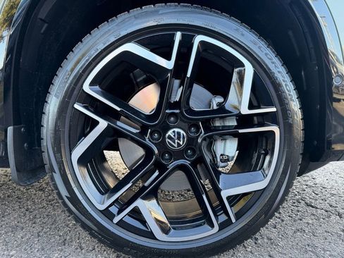 Used 2026 Volkswagen Tiguan SEL R-Line image 37