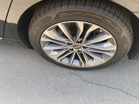 Used 2015 Hyundai Genesis 3.8 w/ Option Group 02 RWD image 7