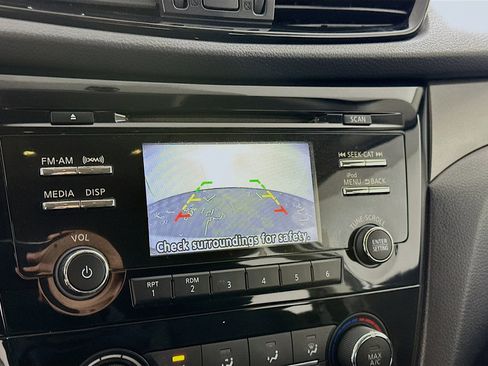 Used 2018 Nissan Rogue Sport S w/ S Appearance Package image 21