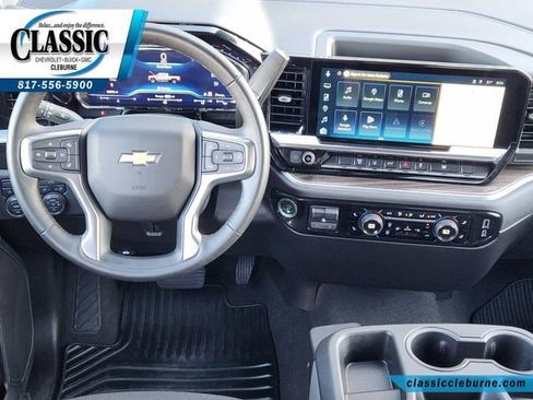 Used 2025 Chevrolet Silverado 2500 LT w/ Convenience Package AWD/4WD image 3