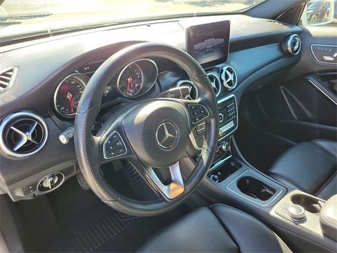 Used 2019 Mercedes-Benz GLA 250 4MATIC image 23