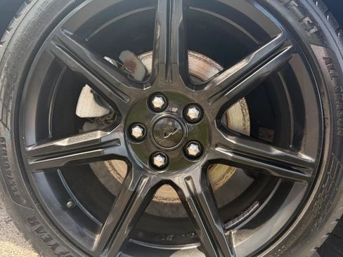 Used 2019 Ford Mustang Coupe w/ Black Accent Package RWD image 10