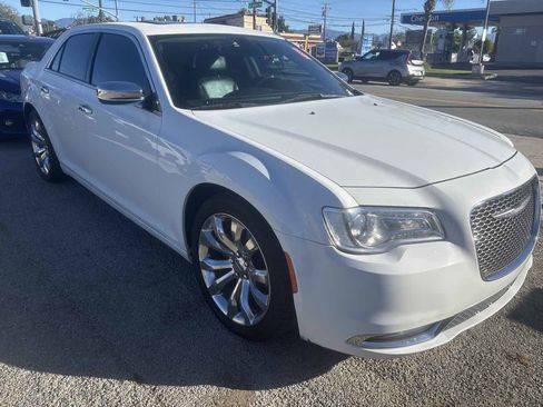 Used 2016 Chrysler 300 C image 7