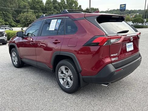 Used 2025 Toyota RAV4 XLE w/ Convenience Package FWD image 5