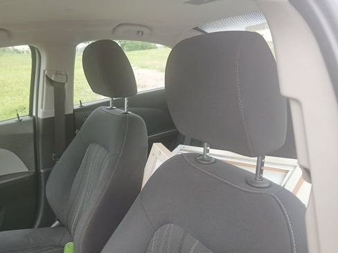 Used 2019 Chevrolet Sonic LT w/ Convenience Package FWD image 10