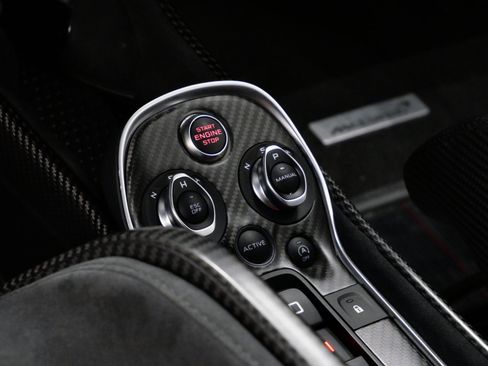 Used 2019 McLaren 600LT RWD image 25