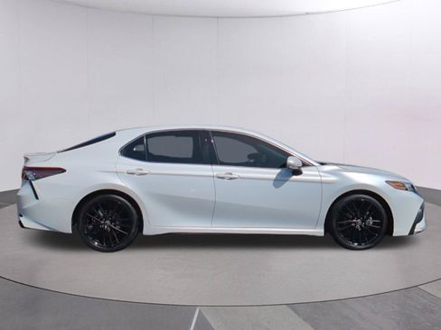 Used 2023 Toyota Camry XSE FWD image 8