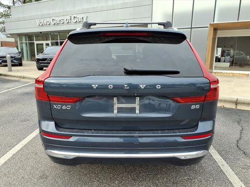 Used 2023 Volvo XC60 B5 Plus w/ Climate Package image 4
