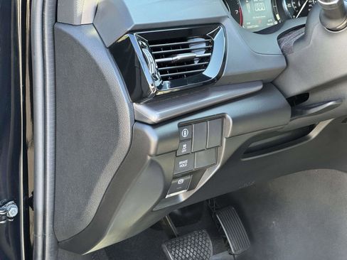 Used 2025 Acura RDX SH-AWD image 11
