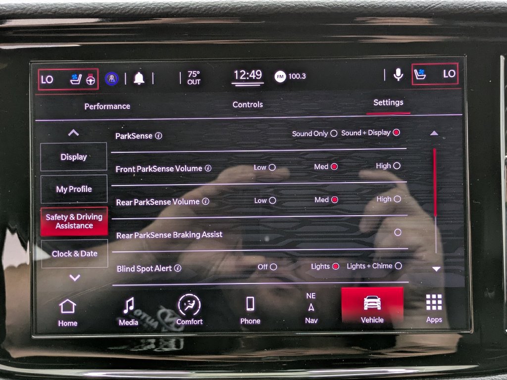 Used 2022 Dodge Durango R/T w/ Blacktop Package AWD/4WD image 12