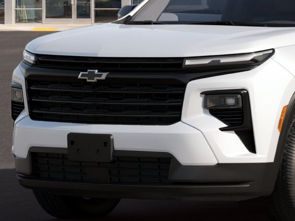 New 2027 Chevrolet Traverse LT w/ Midnight/Sport Edition FWD image 4