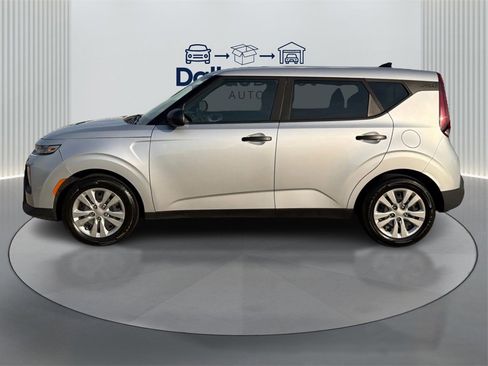 Used 2020 Kia Soul LX image 9