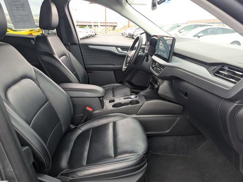 Used 2025 Ford Escape Platinum AWD/4WD image 39