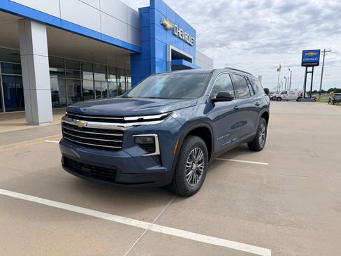 New 2026 Chevrolet Traverse LT FWD image 6