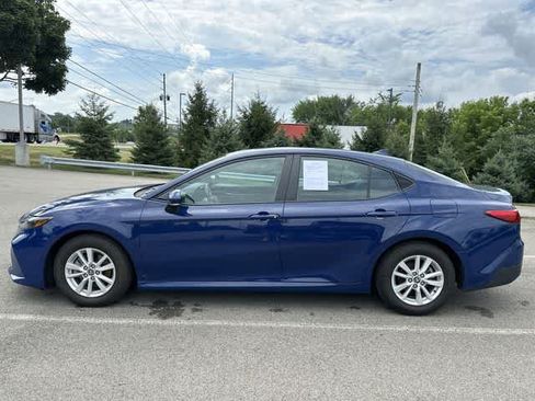 Used 2025 Toyota Camry LE FWD image 2