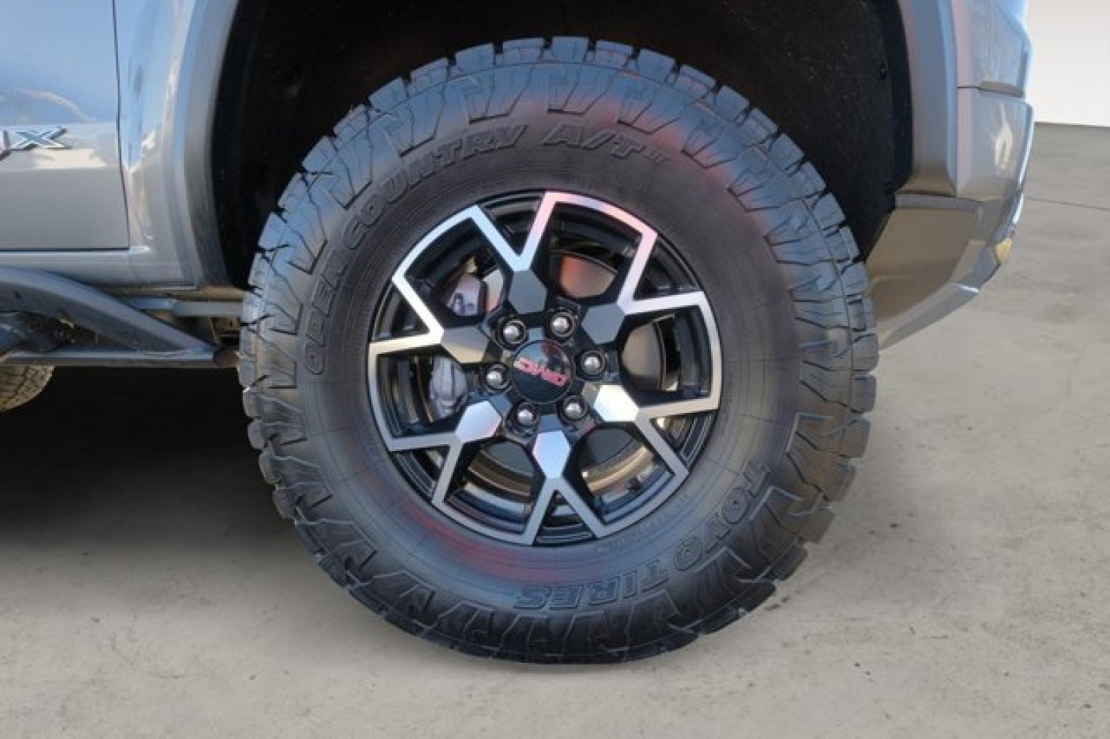Used 2023 GMC Canyon AT4X AWD/4WD image 10