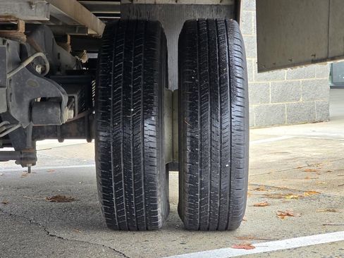 Used 2024 Ford E-350 and Econoline 350 Super Duty w/ Driver's Safety Package image 16