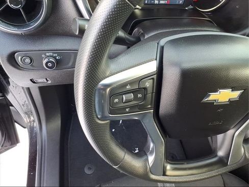 Used 2025 Chevrolet Blazer LT image 19