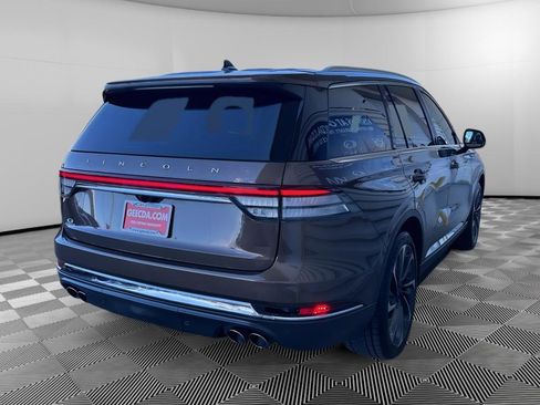 Used 2022 Lincoln Aviator Reserve w/ Equipment Group 201A AWD/4WD image 4