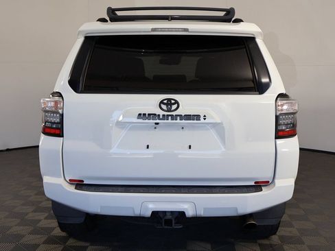 Used 2022 Toyota 4Runner SR5 Premium w/ Moonroof Package AWD/4WD image 5
