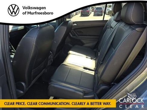 Used 2021 Volkswagen Tiguan SE FWD image 8